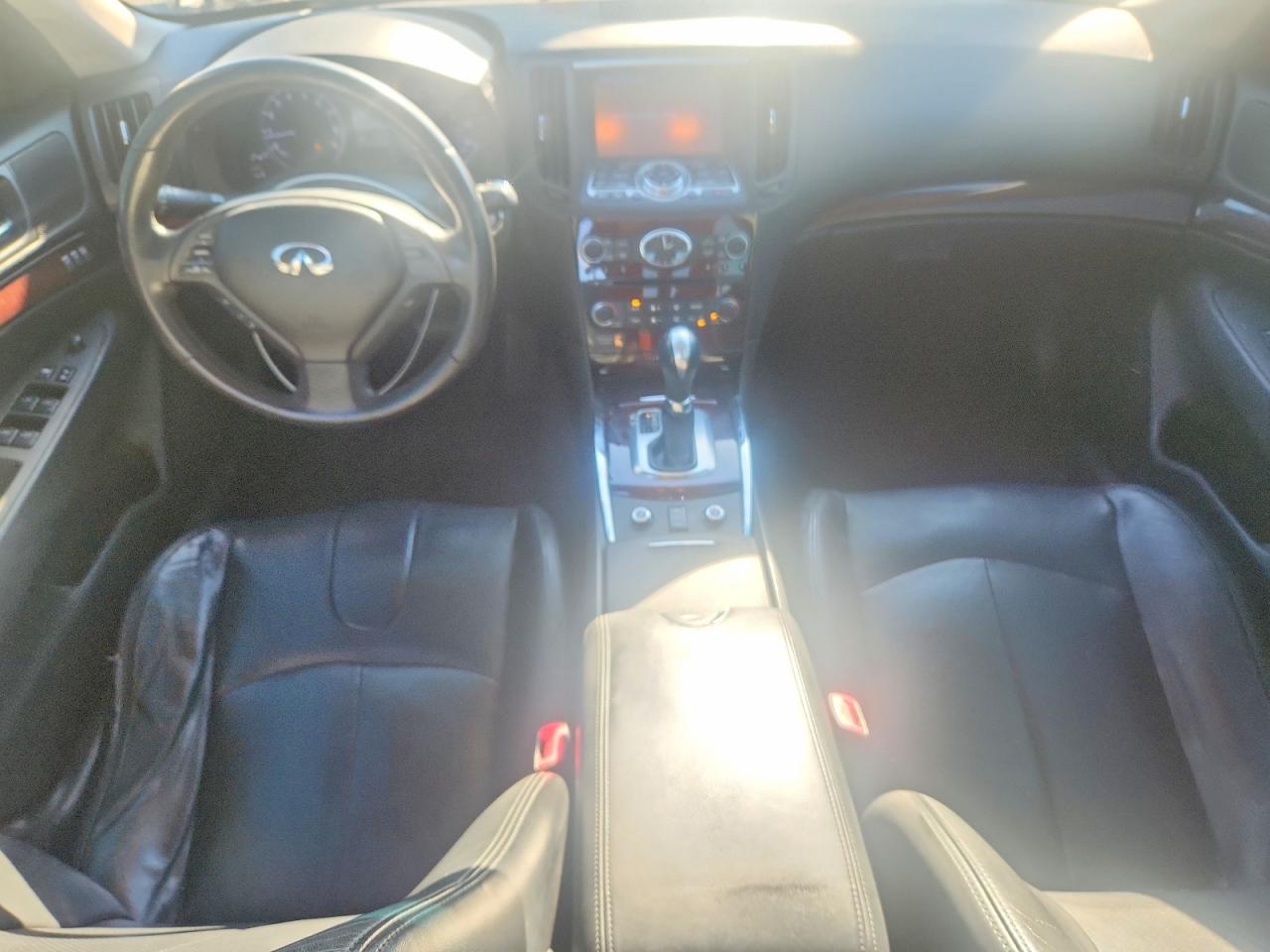2013 INFINITI G37 photo 8