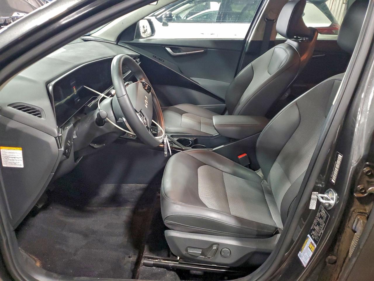 2023 KIA NIRO EX photo 7