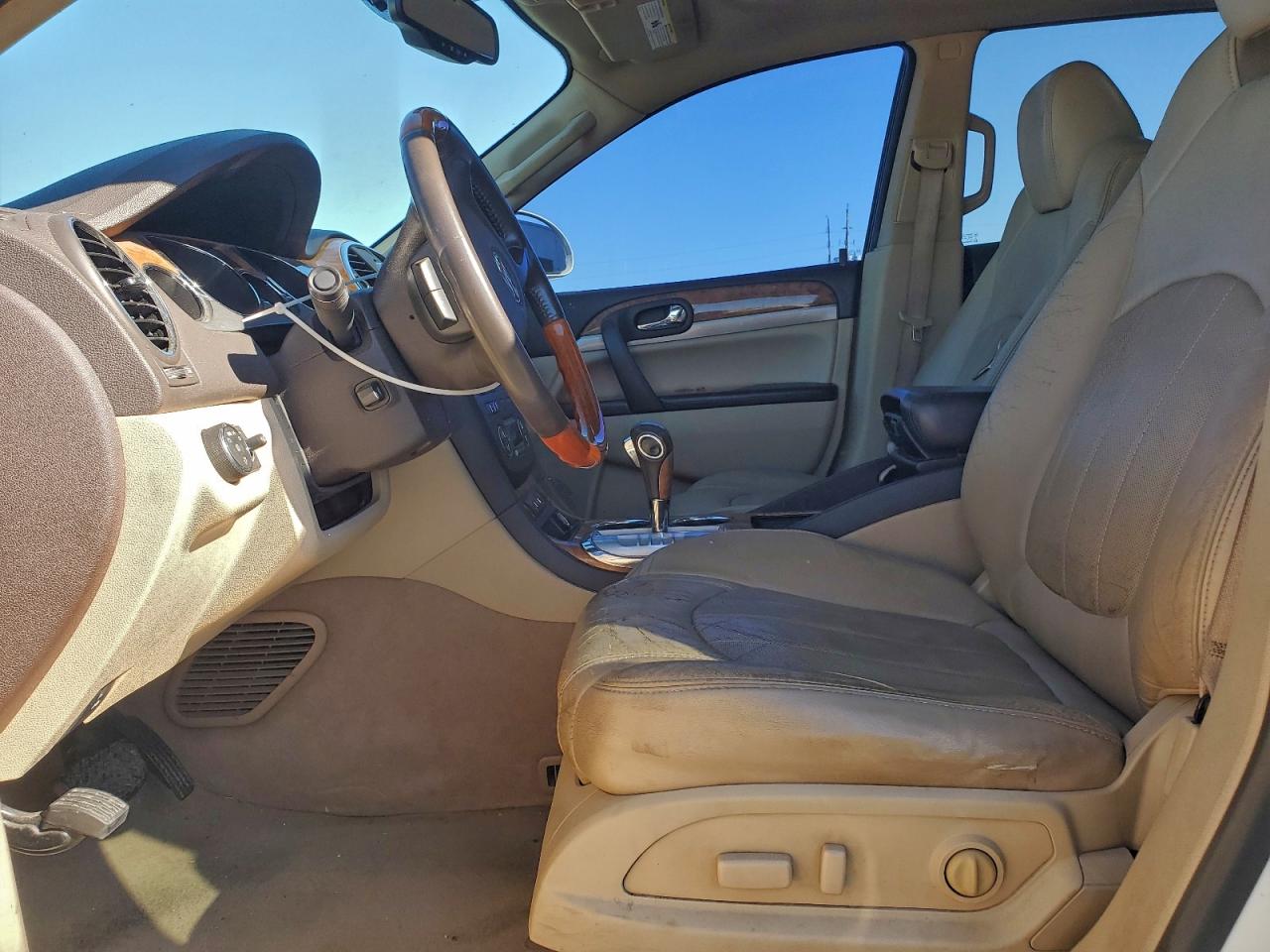 2010 BUICK ENCLAVE CXL photo 7