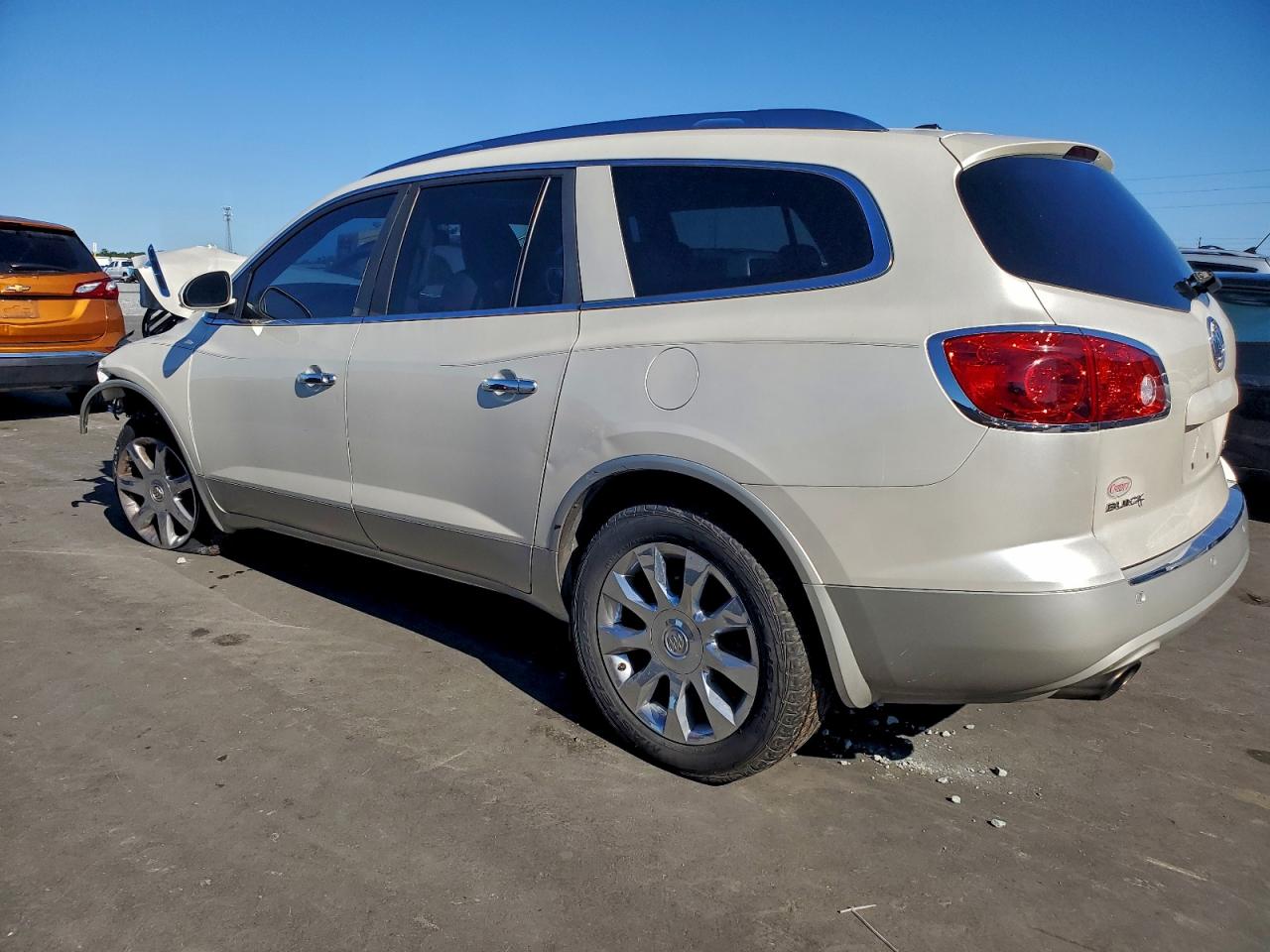 2010 BUICK ENCLAVE CXL photo 2