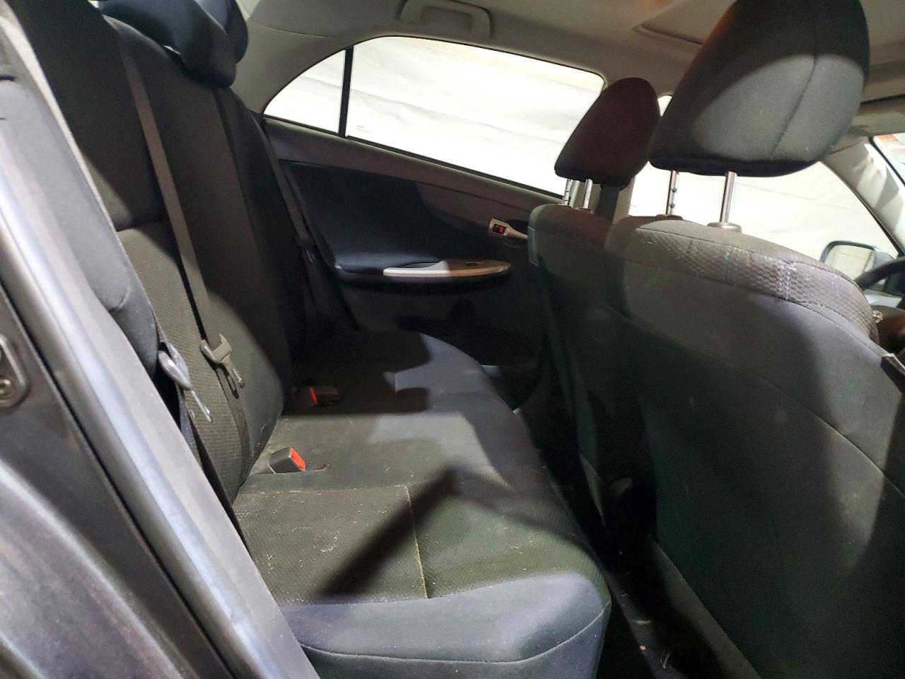 2011 TOYOTA COROLLA BASE photo 10
