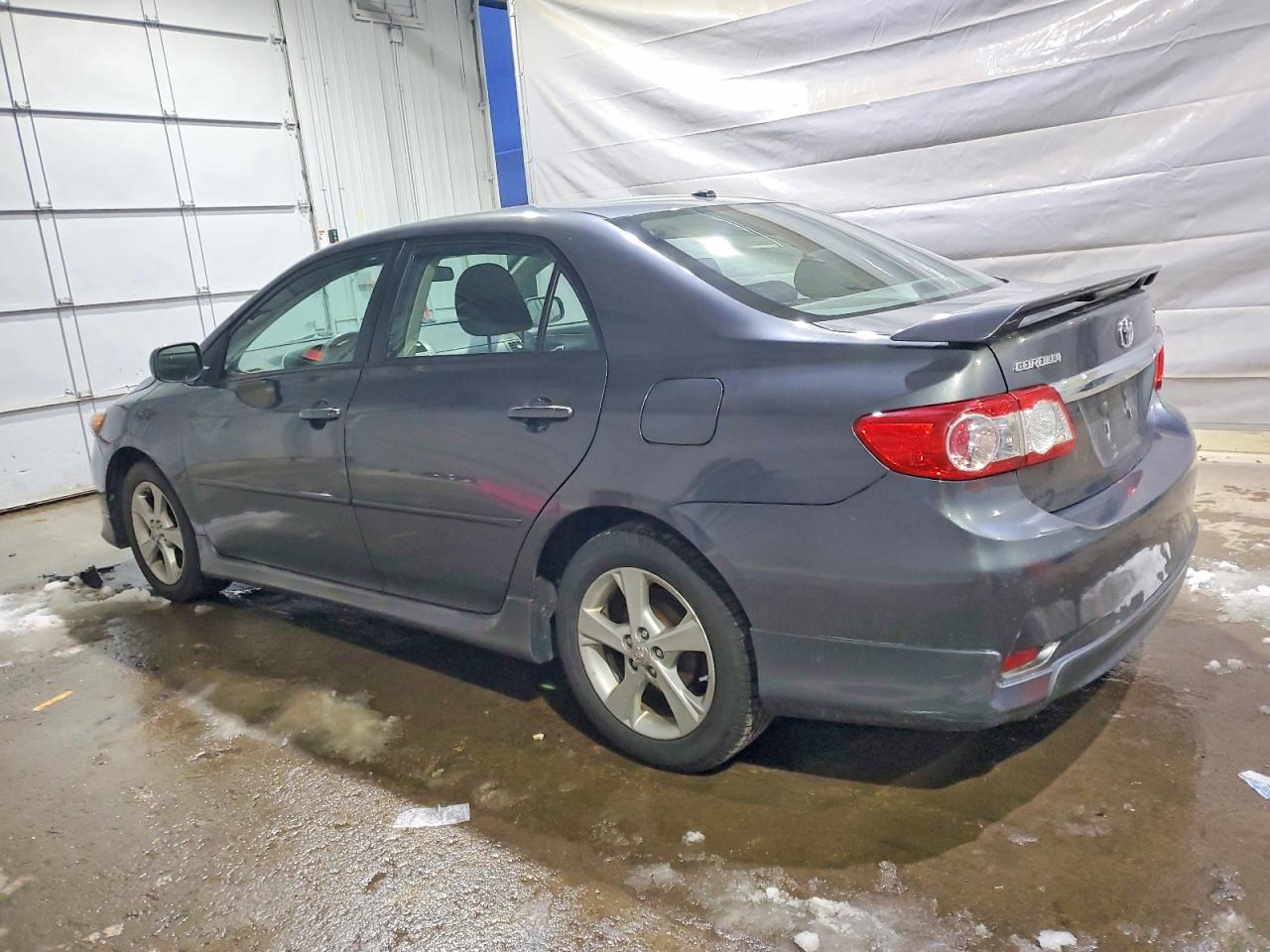 2011 TOYOTA COROLLA BASE photo 2