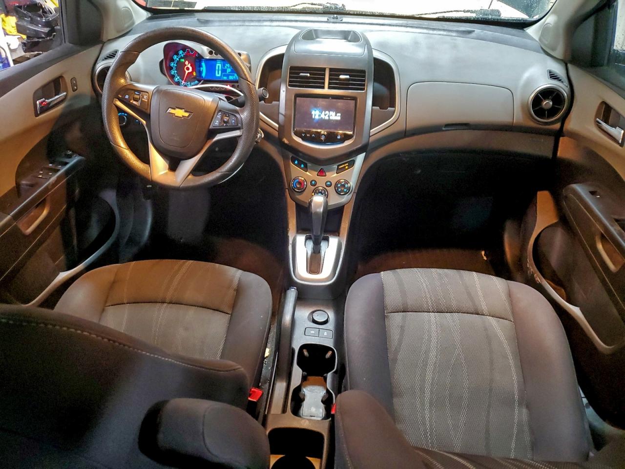 2014 CHEVROLET SONIC LT photo 8