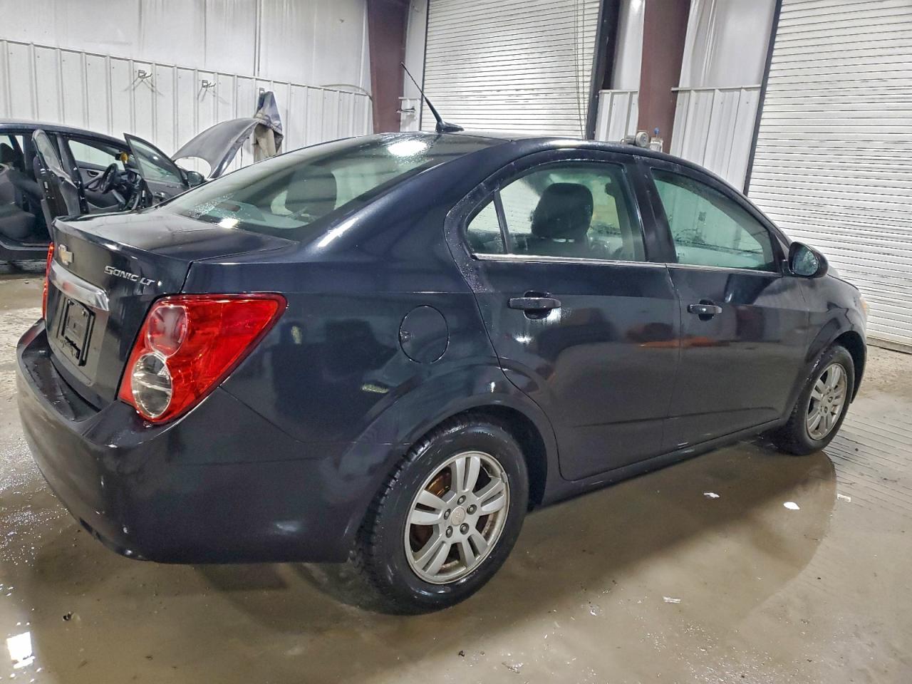 2014 CHEVROLET SONIC LT photo 3