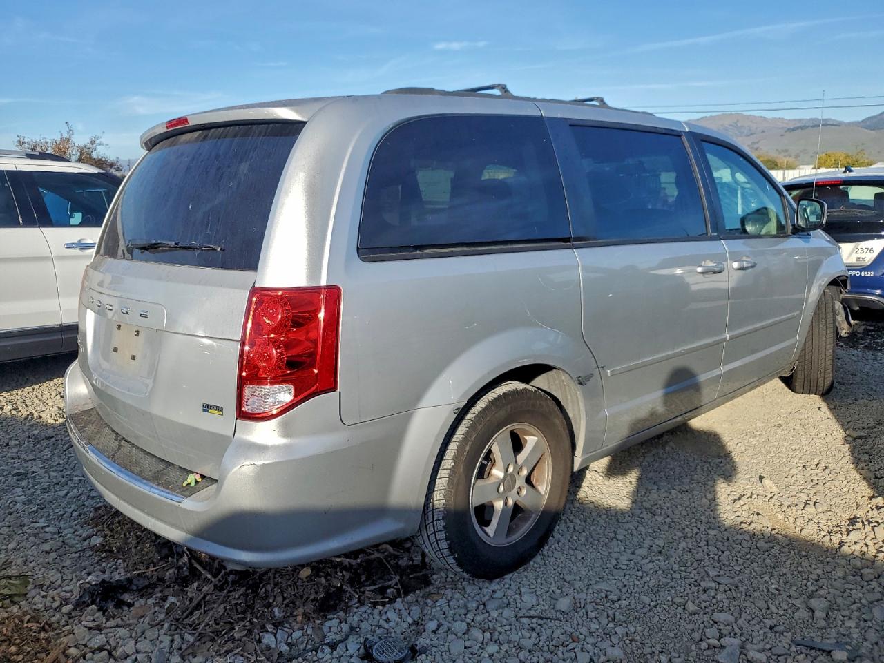 2012 DODGE GRAND CARAVAN SXT photo 3