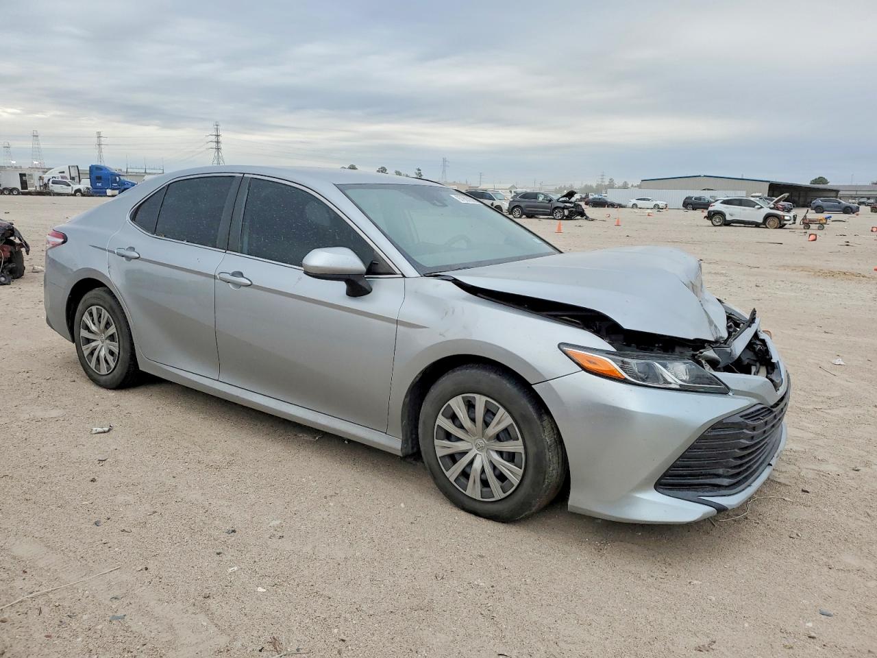 2020 TOYOTA CAMRY L photo 4