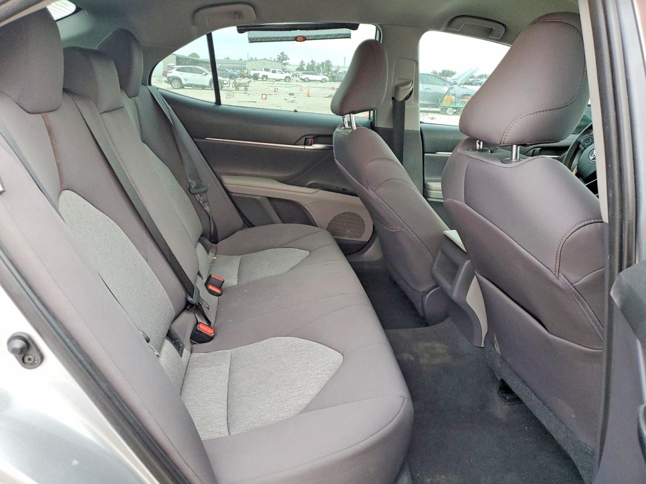 2020 TOYOTA CAMRY L photo 10