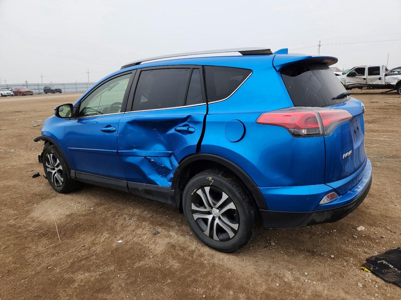 2017 TOYOTA RAV4 LE photo 2