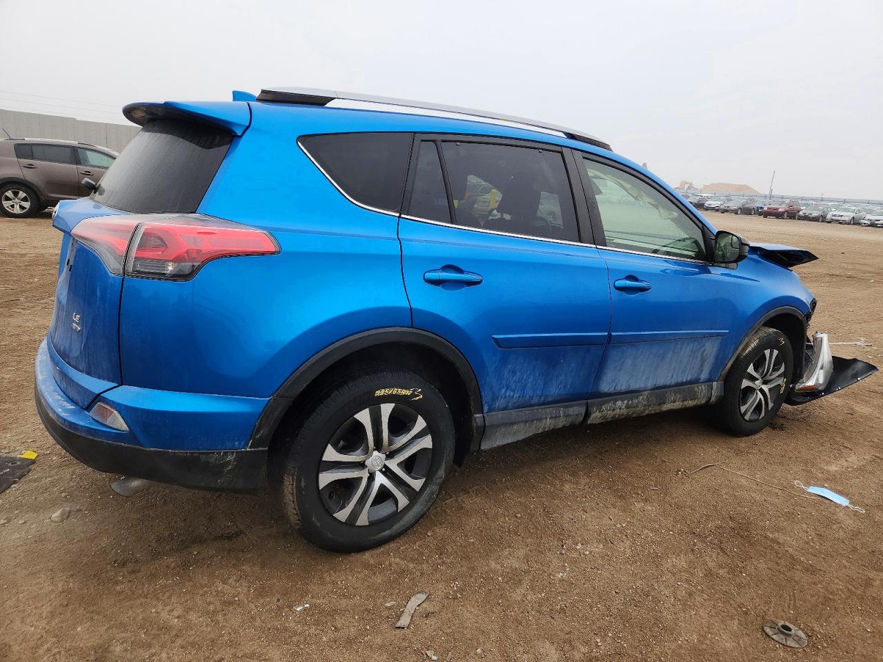 2017 TOYOTA RAV4 LE photo 3