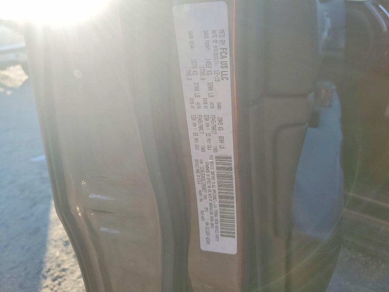 2020 JEEP GRAND CHEROKEE LAREDO photo 12