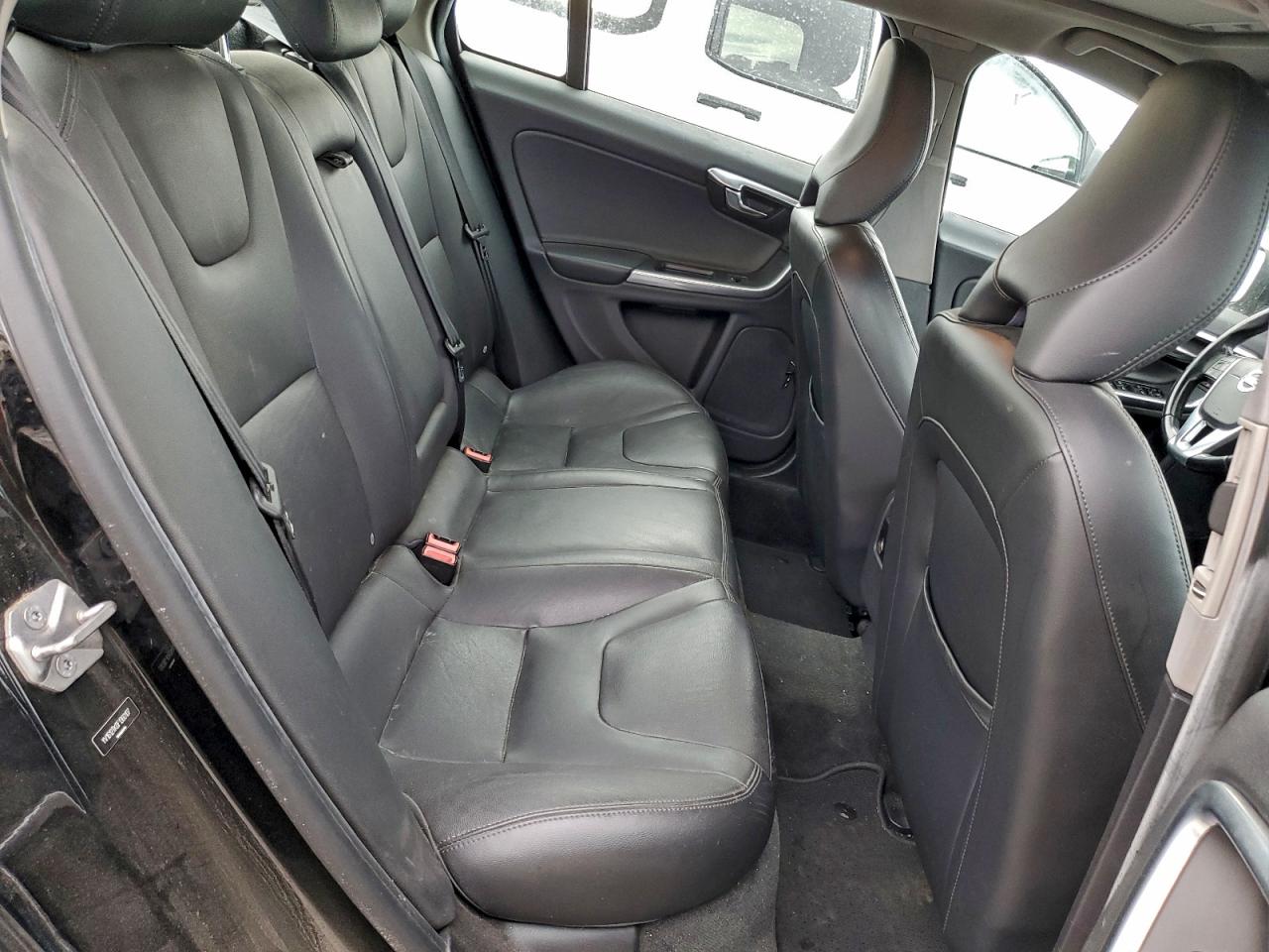 2015 VOLVO S60 PREMIER photo 10