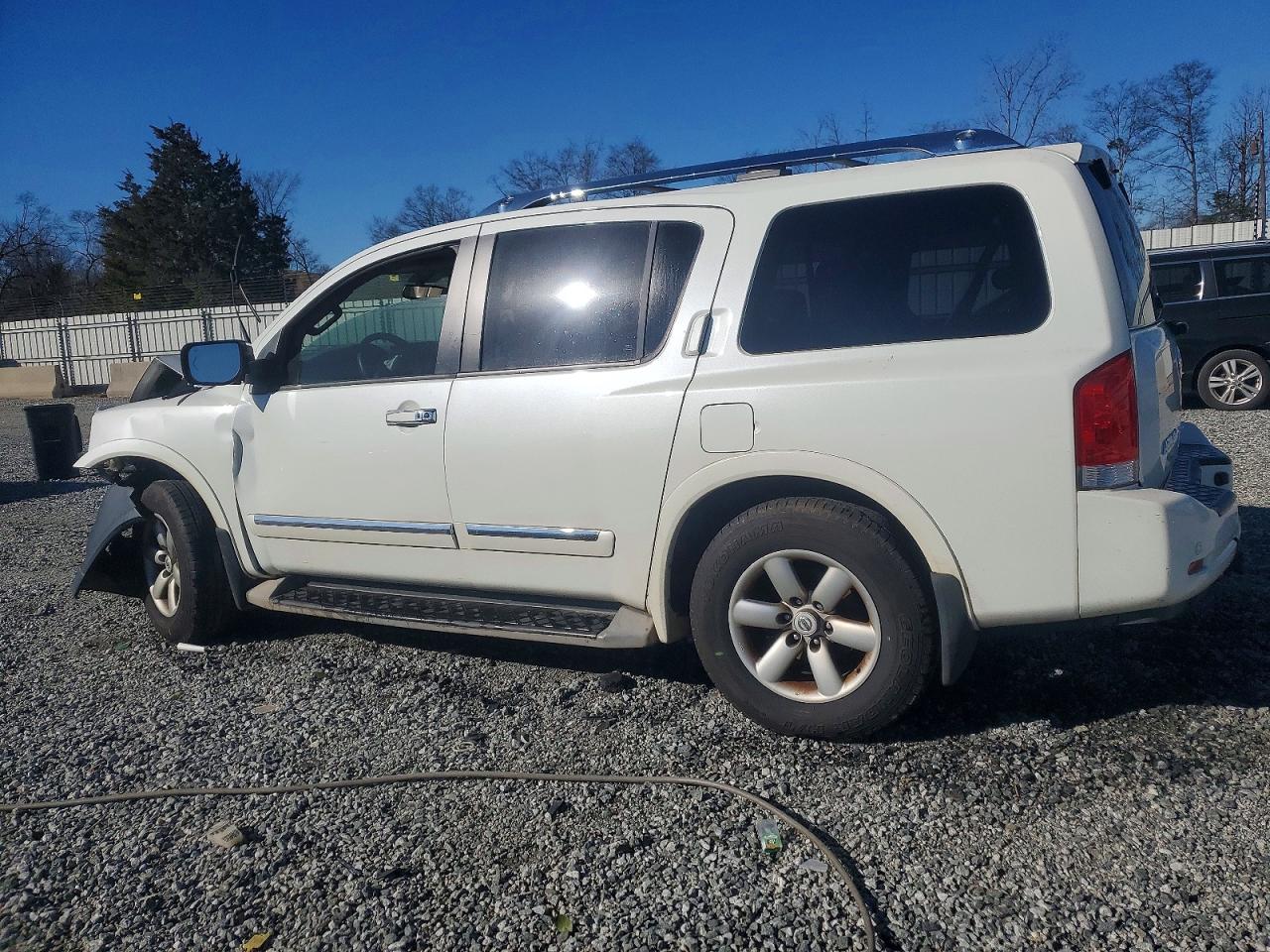 2014 NISSAN ARMADA SV photo 2
