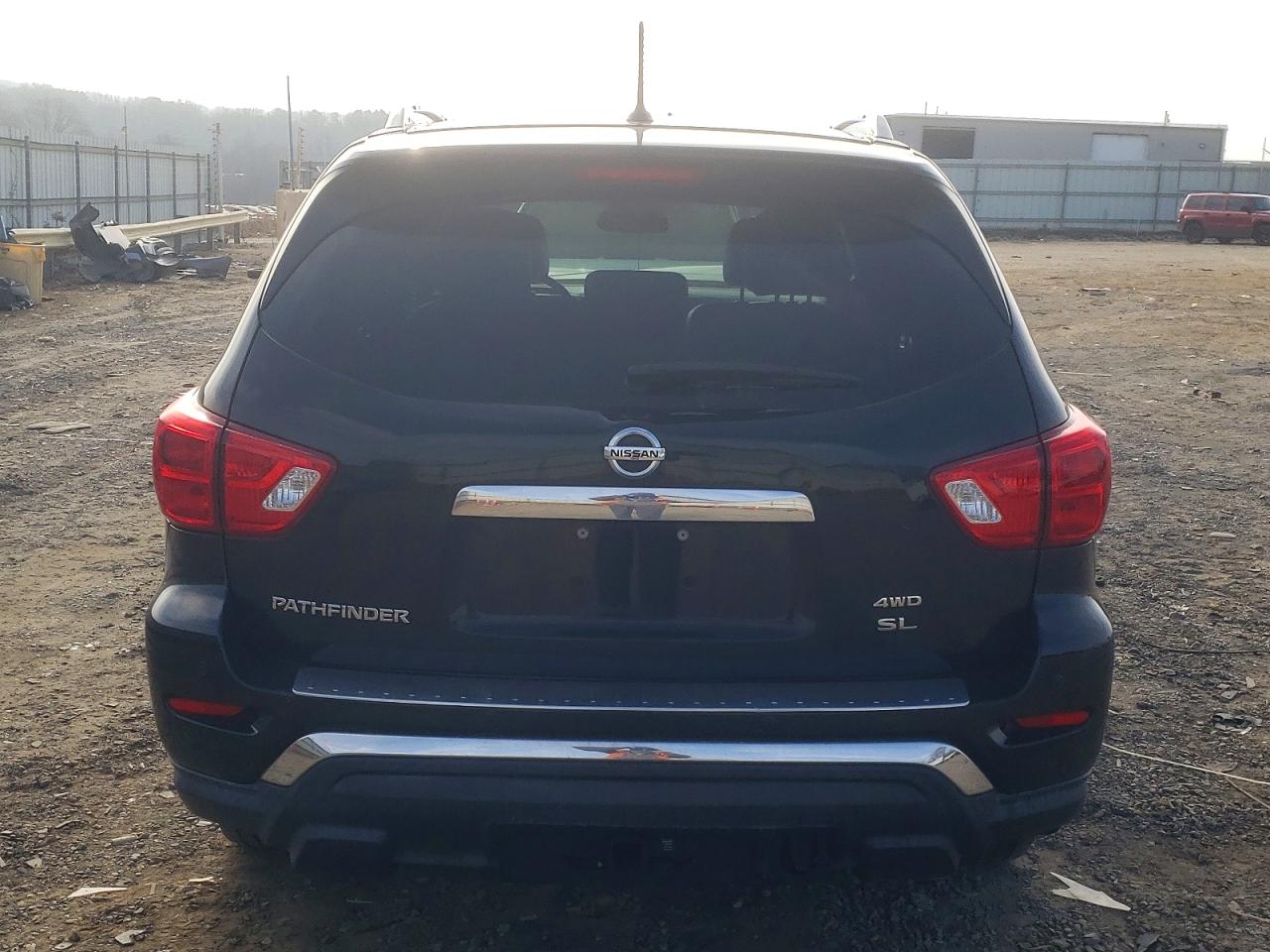 2017 NISSAN PATHFINDER S photo 6