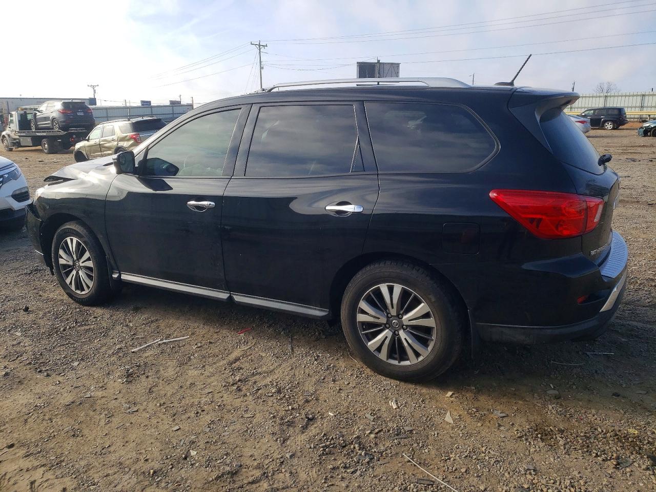 2017 NISSAN PATHFINDER S photo 2