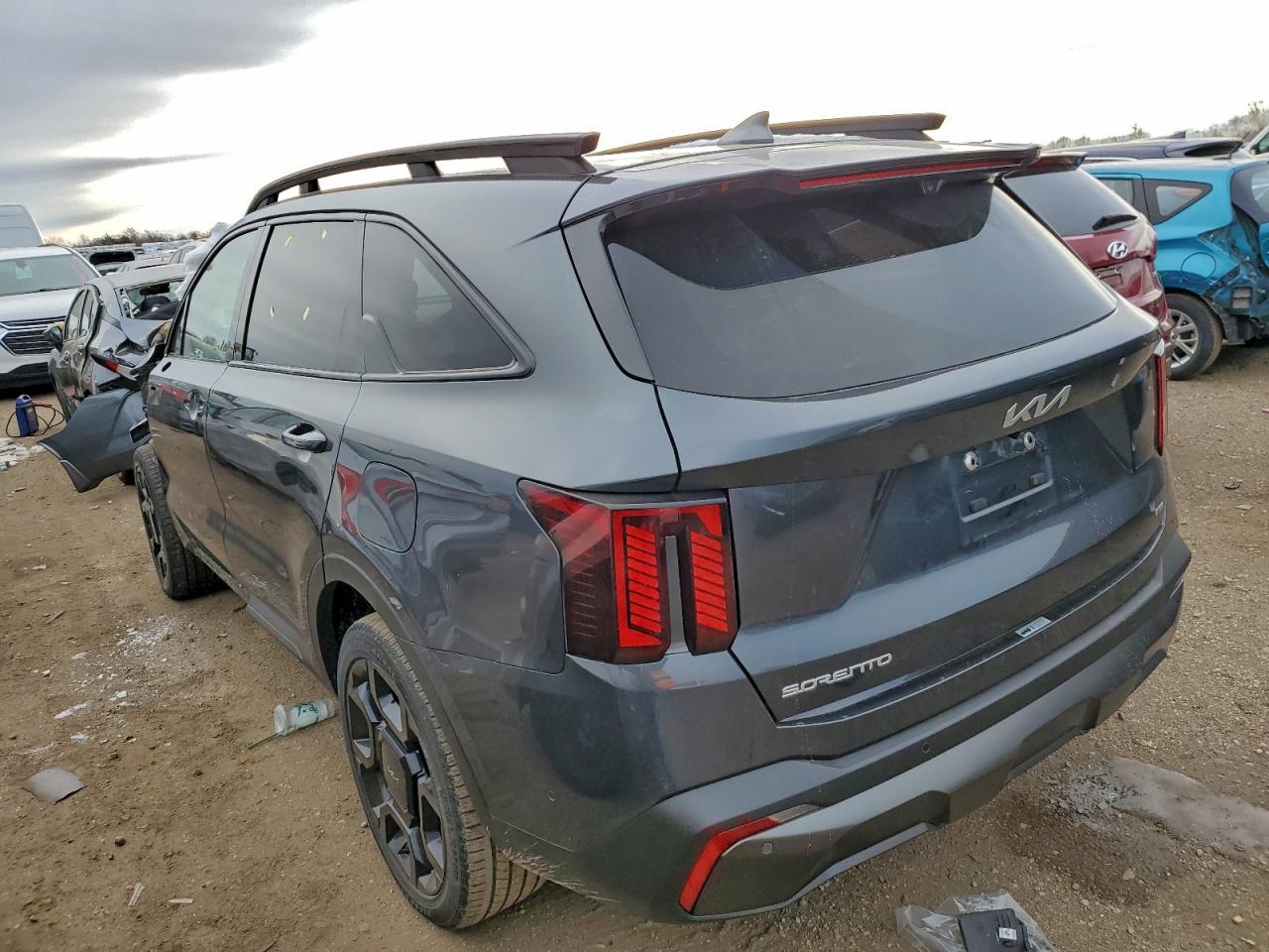 2024 KIA SORENTO SX photo 2