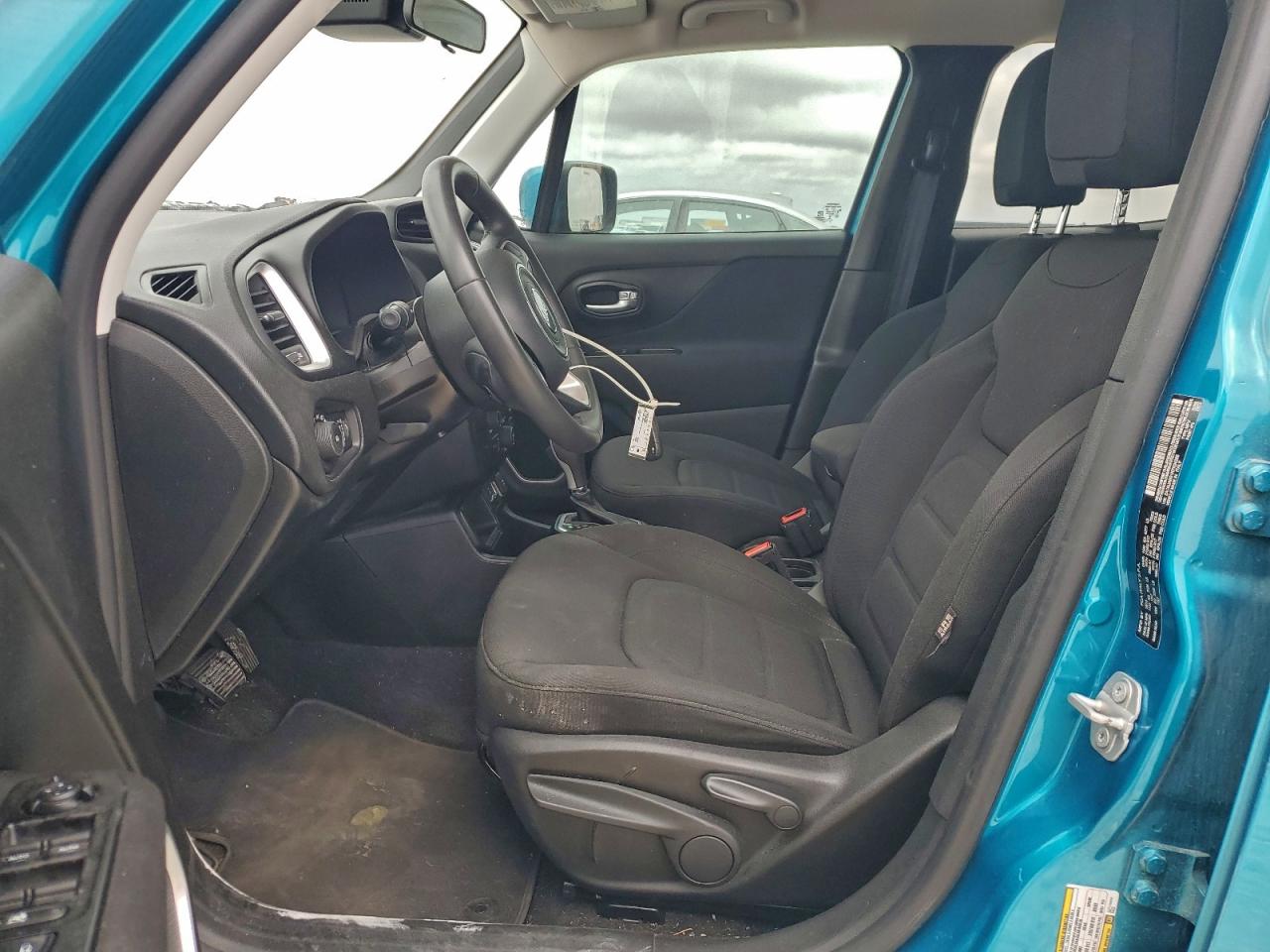 2019 JEEP RENEGADE LATITUDE photo 7