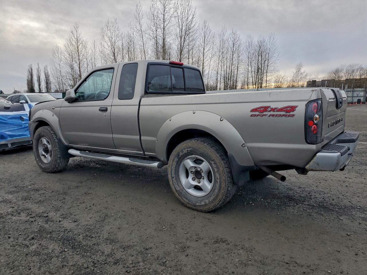 2001 NISSAN FRONTIER KING CAB XE photo 2