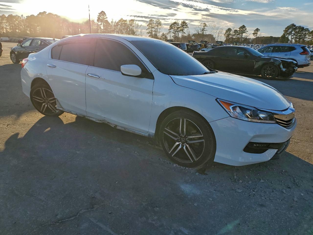 2017 HONDA ACCORD SPORT photo 4