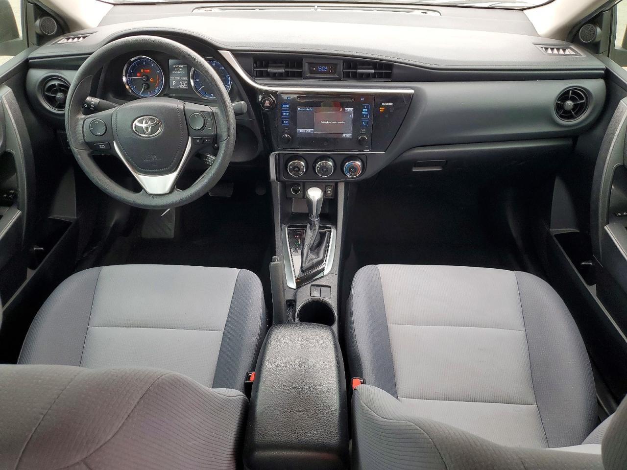 2017 TOYOTA COROLLA L photo 8