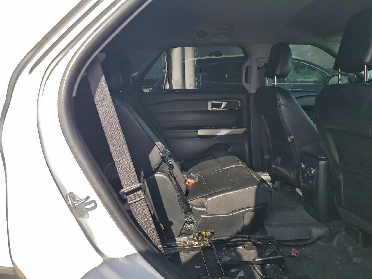 2021 FORD EXPLORER XLT photo 11