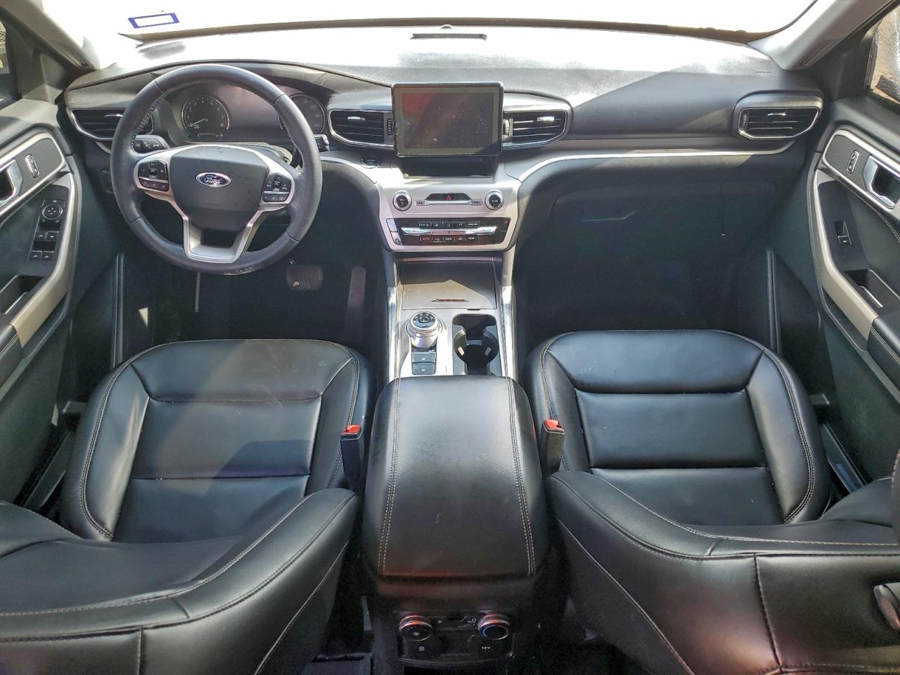 2021 FORD EXPLORER XLT photo 8