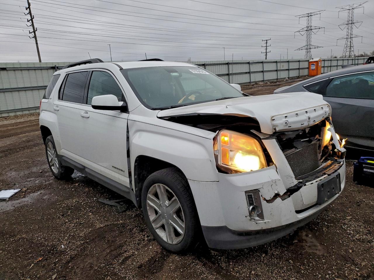 2011 GMC TERRAIN SLT photo 4