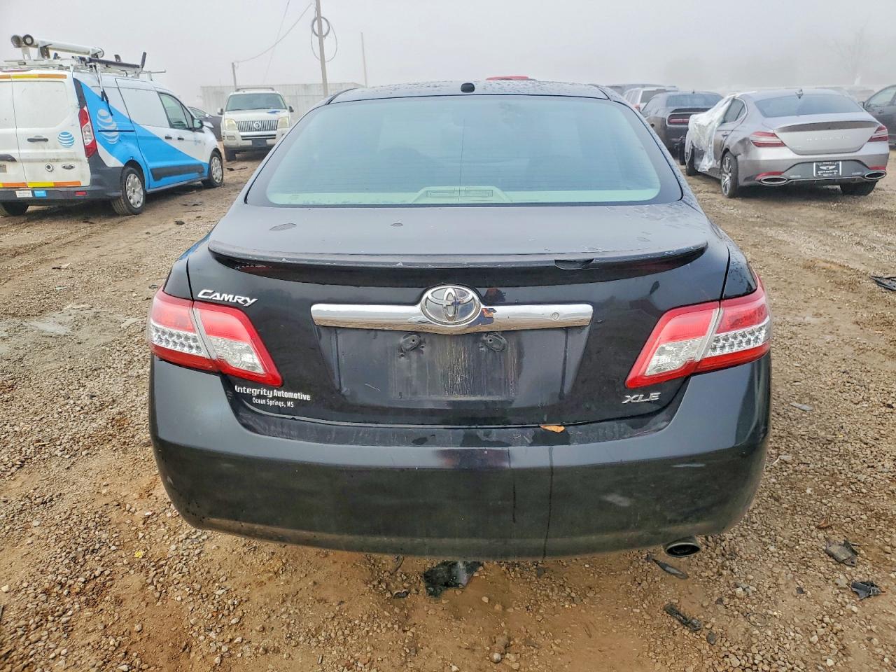 2011 TOYOTA CAMRY BASE photo 6
