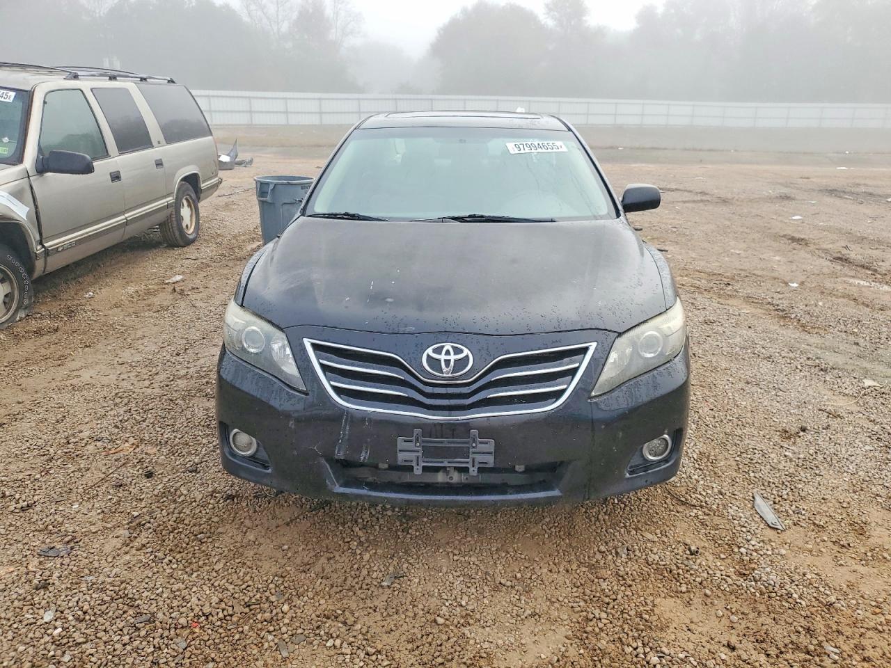 2011 TOYOTA CAMRY BASE photo 5