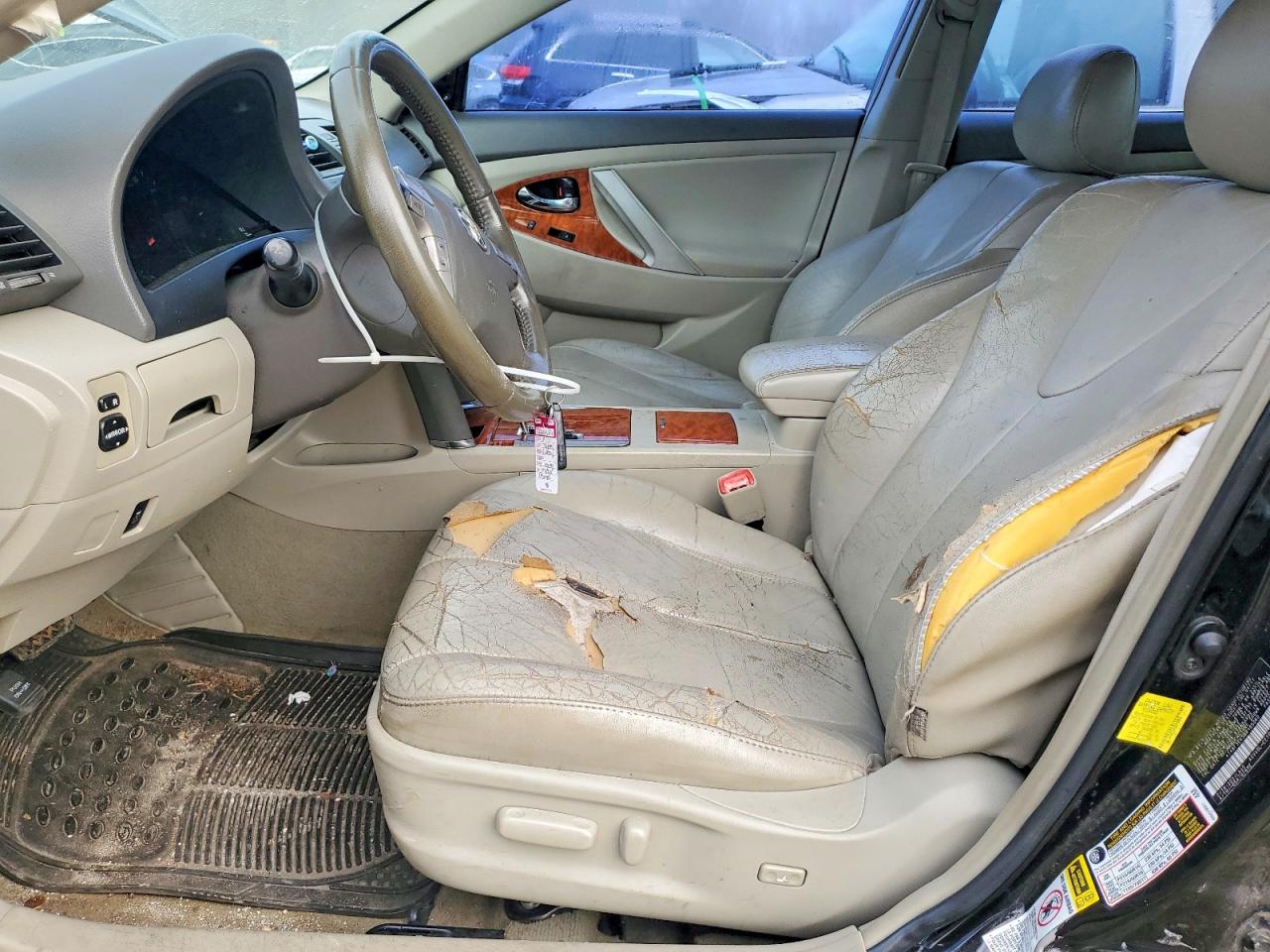 2011 TOYOTA CAMRY BASE photo 7