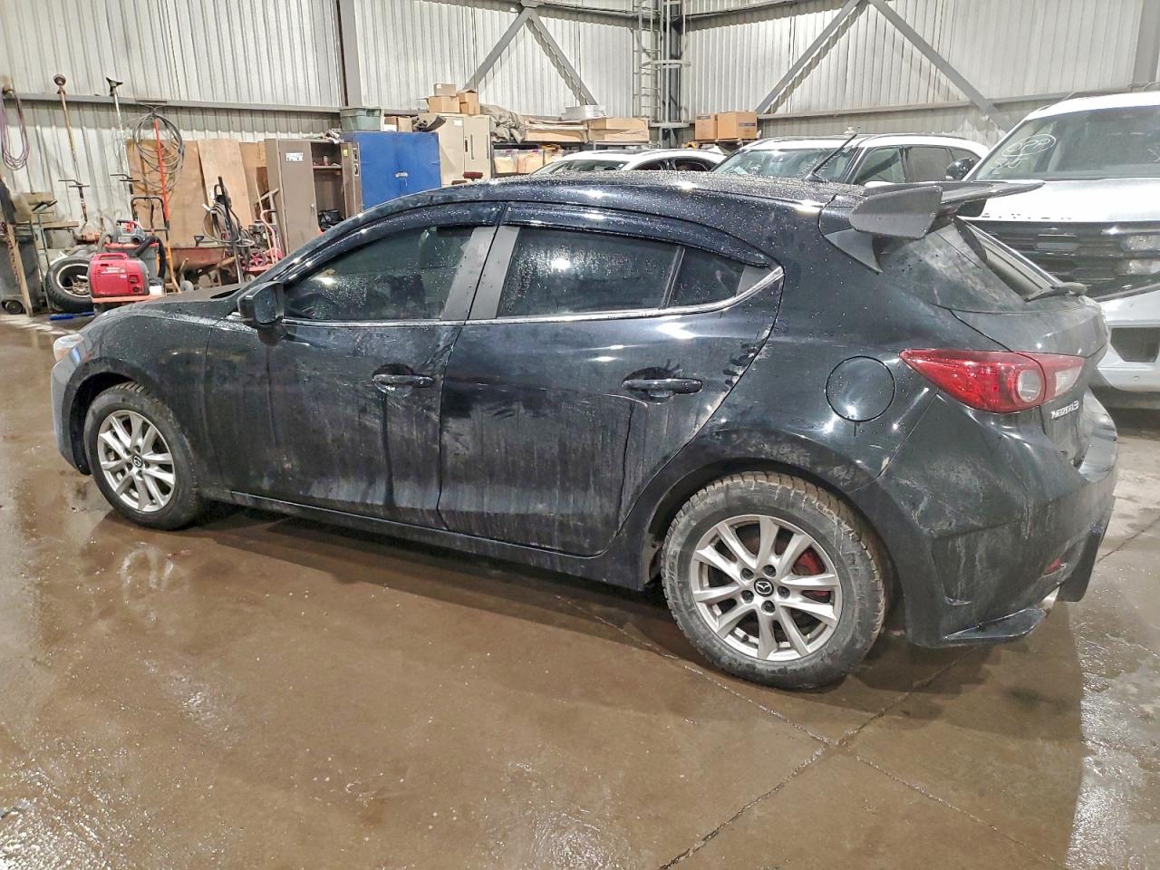 2018 MAZDA 3 TOURING photo 2