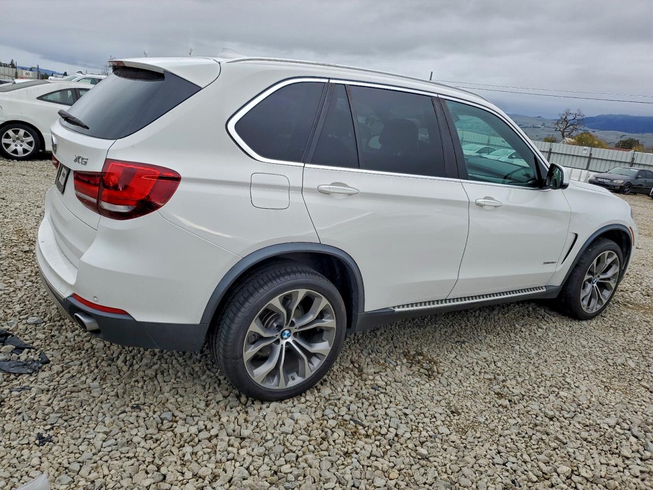 2015 BMW X5 XDRIVE35I photo 3