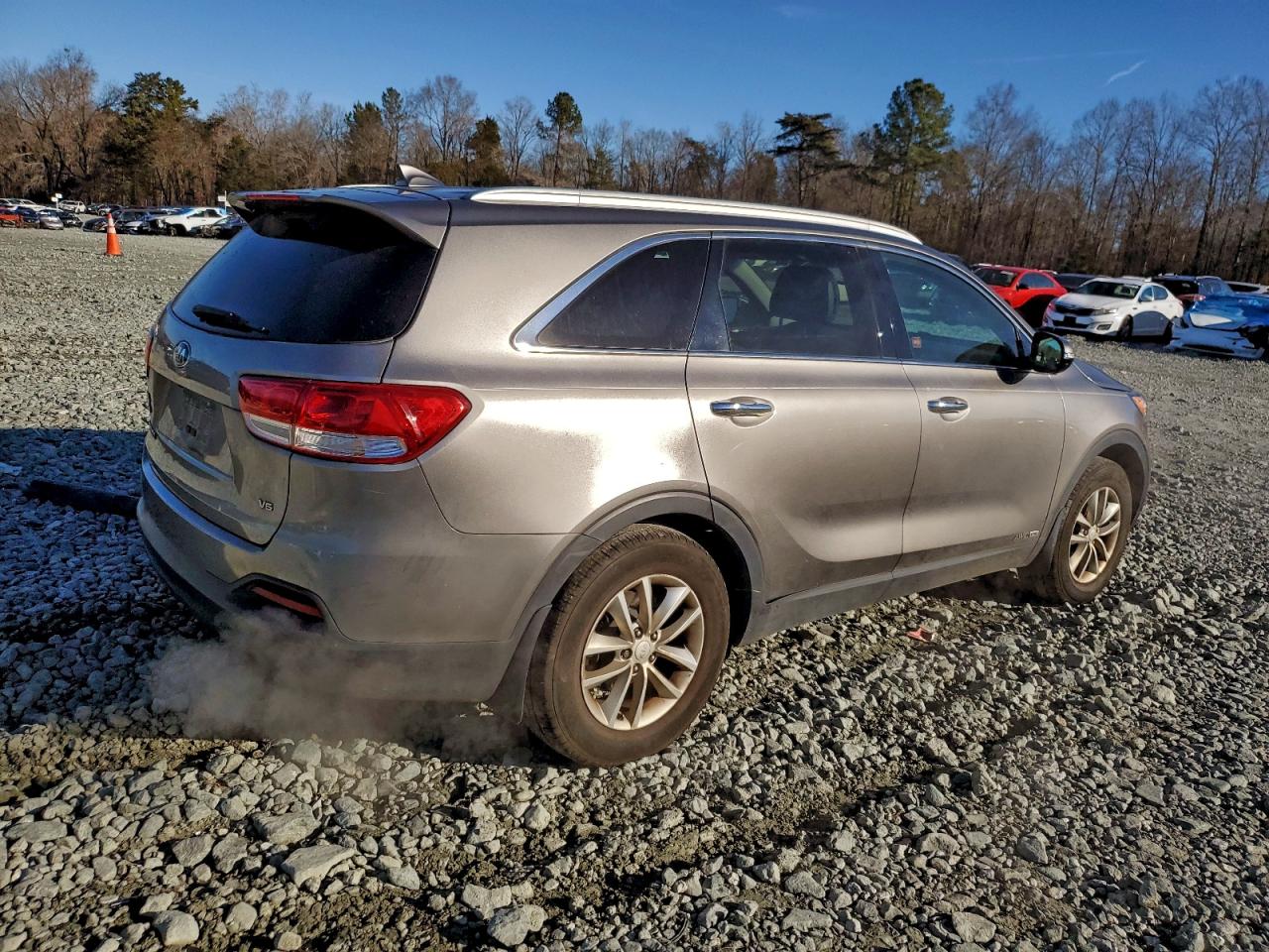 2016 KIA SORENTO LX photo 3