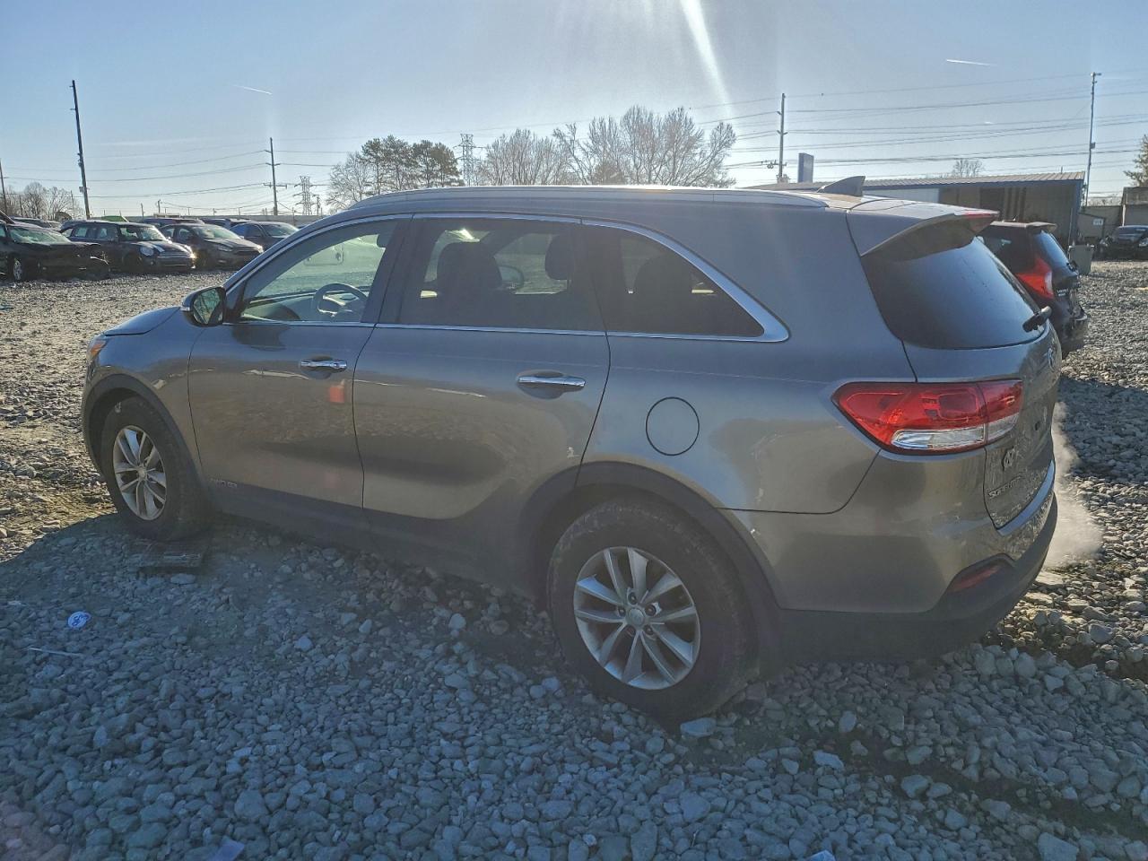 2016 KIA SORENTO LX photo 2