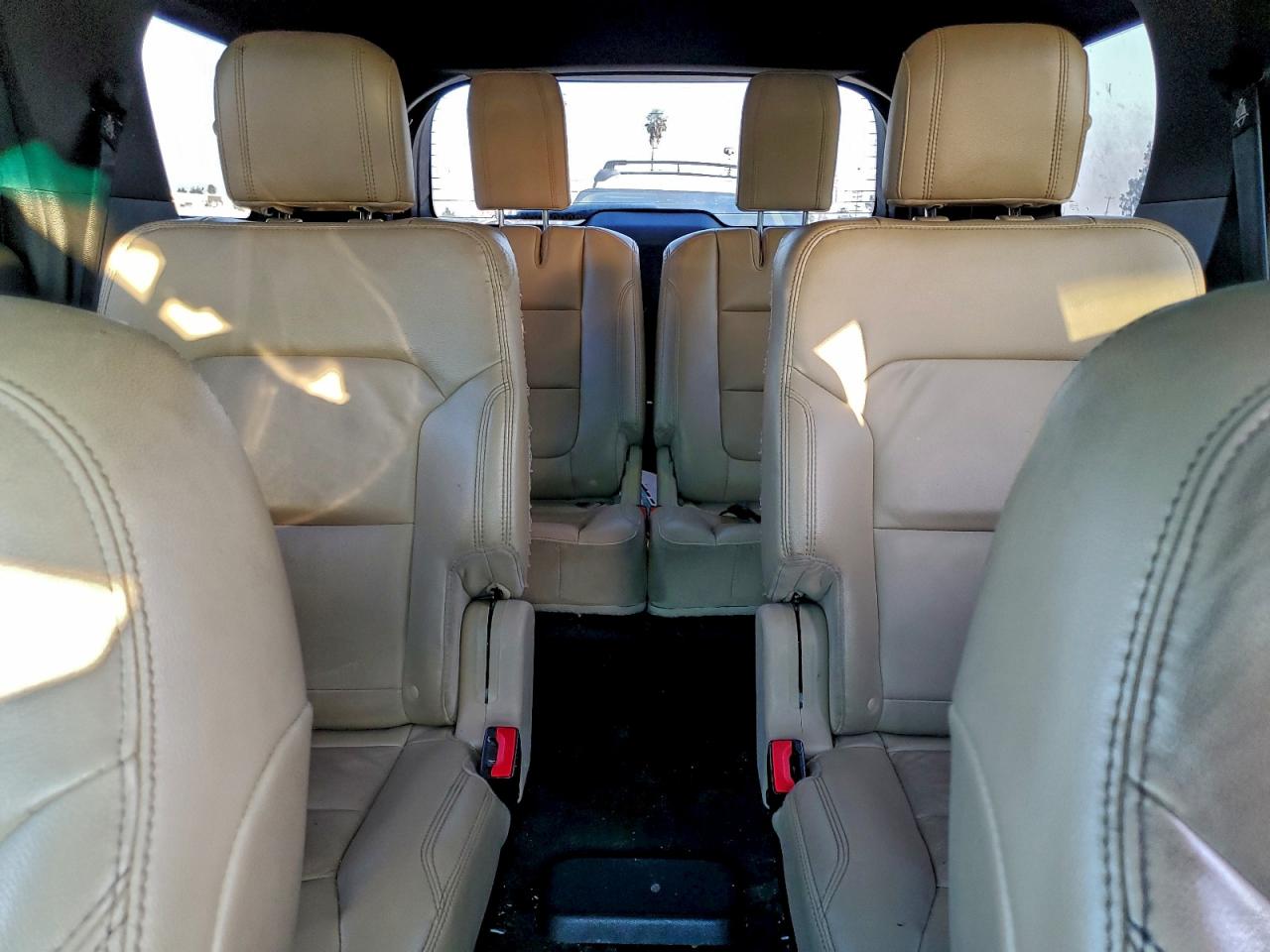 2016 FORD EXPLORER XLT photo 10