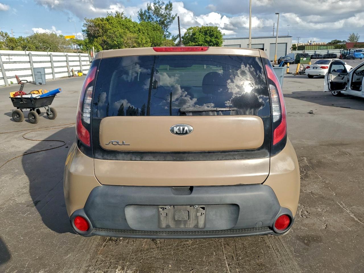 2015 KIA SOUL + photo 6
