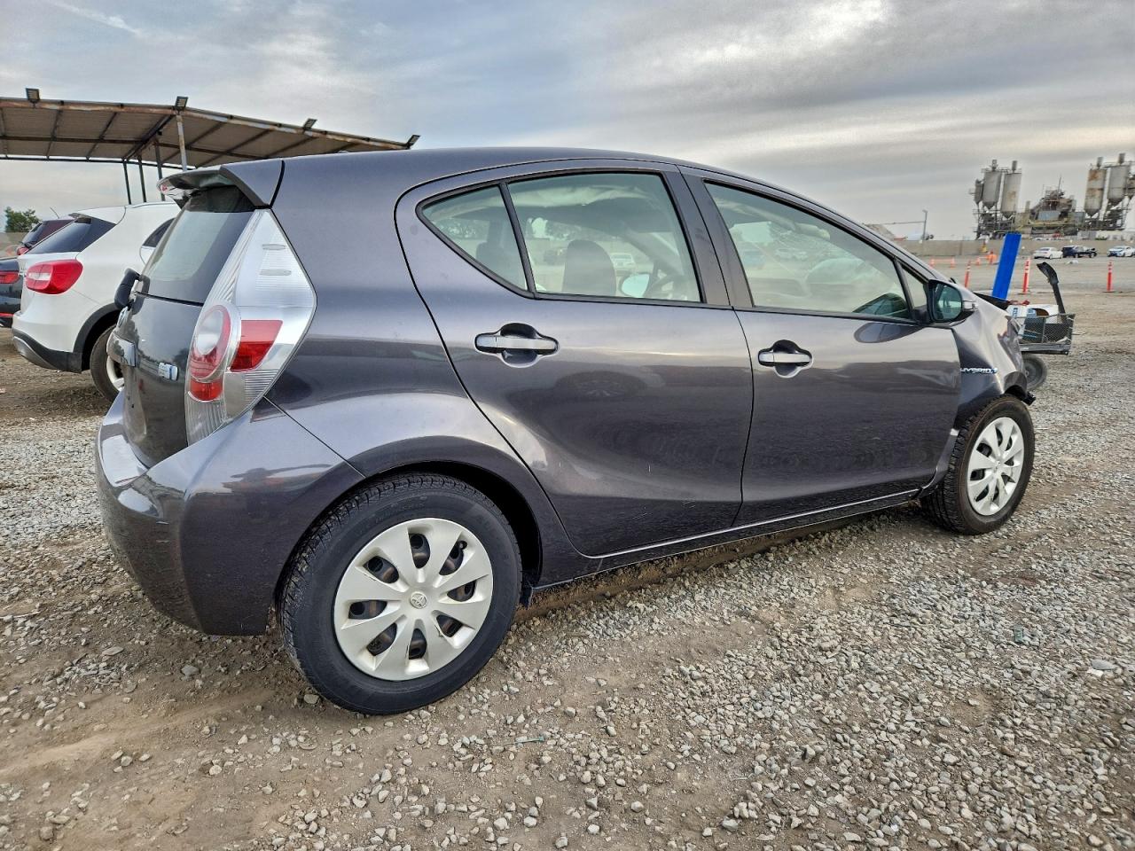 2014 TOYOTA PRIUS C photo 3