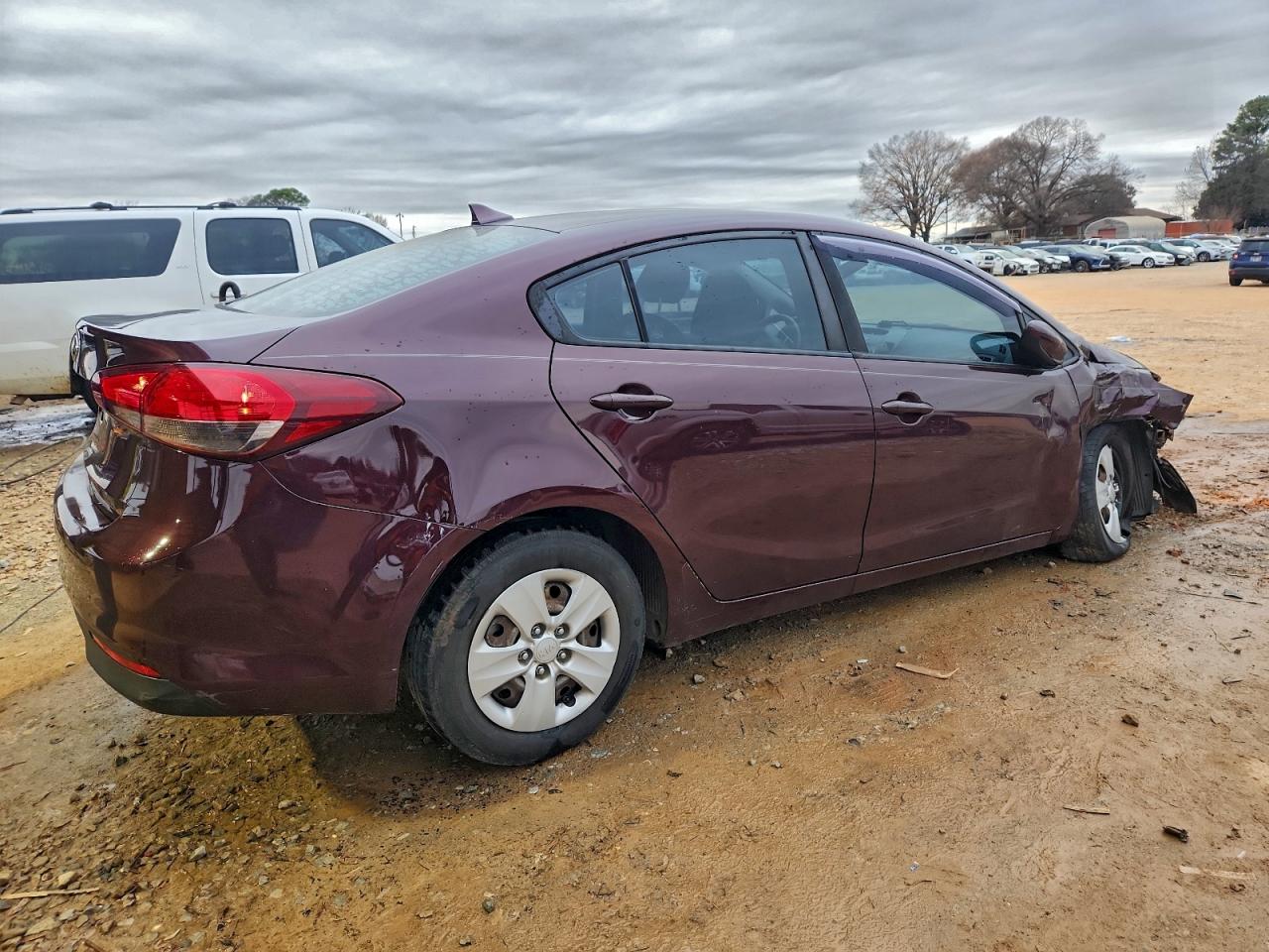 2017 KIA FORTE LX photo 3