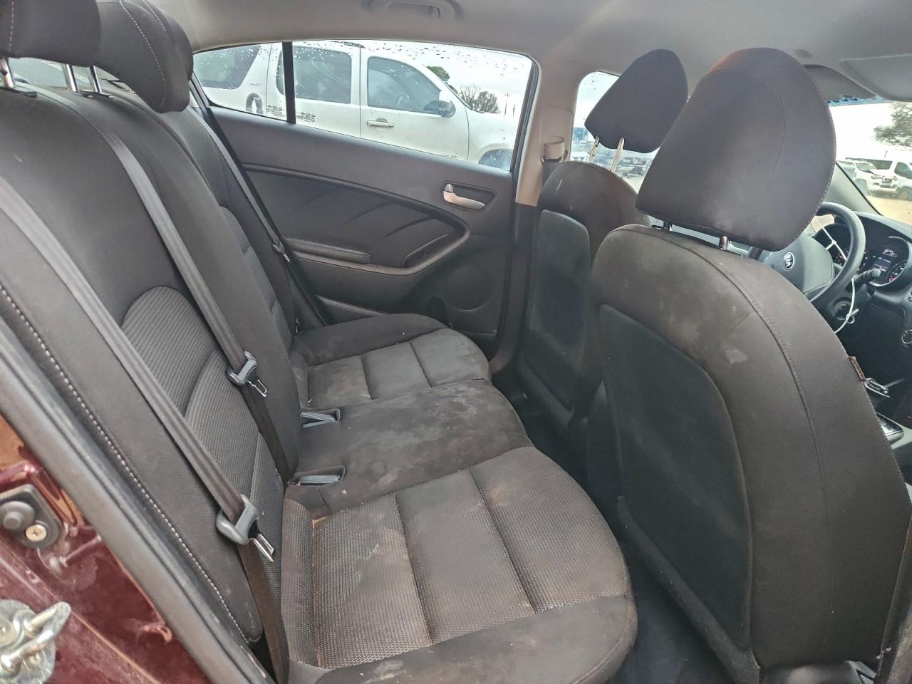 2017 KIA FORTE LX photo 10