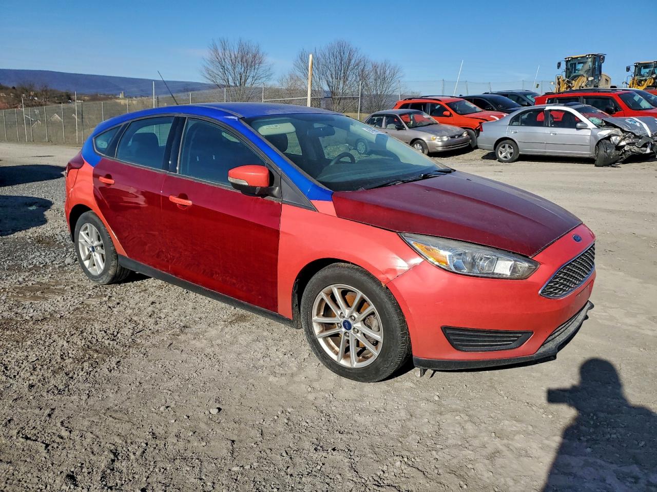 2017 FORD FOCUS SE photo 4