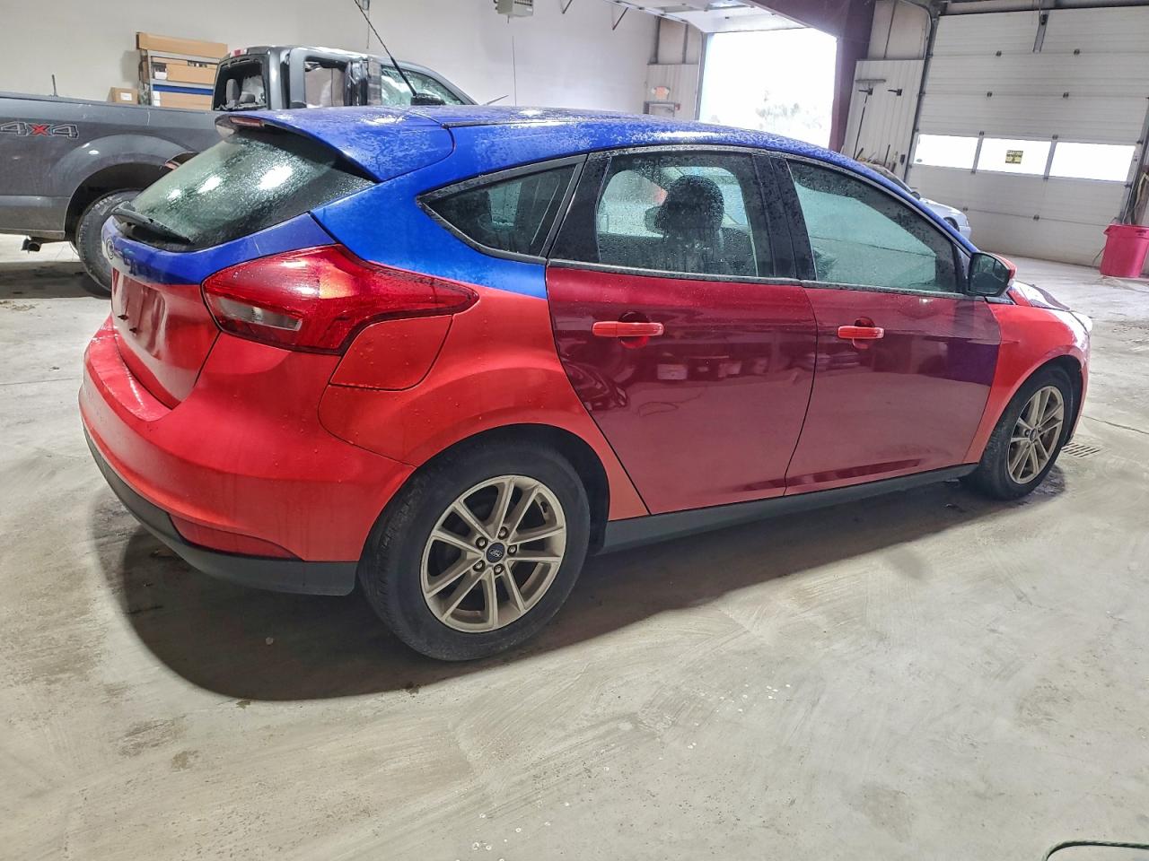 2017 FORD FOCUS SE photo 3