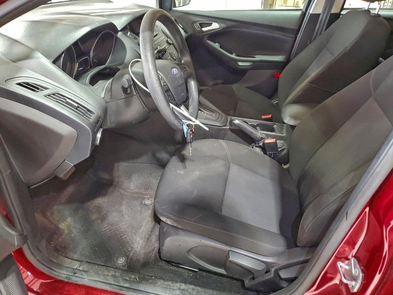 2017 FORD FOCUS SE photo 7