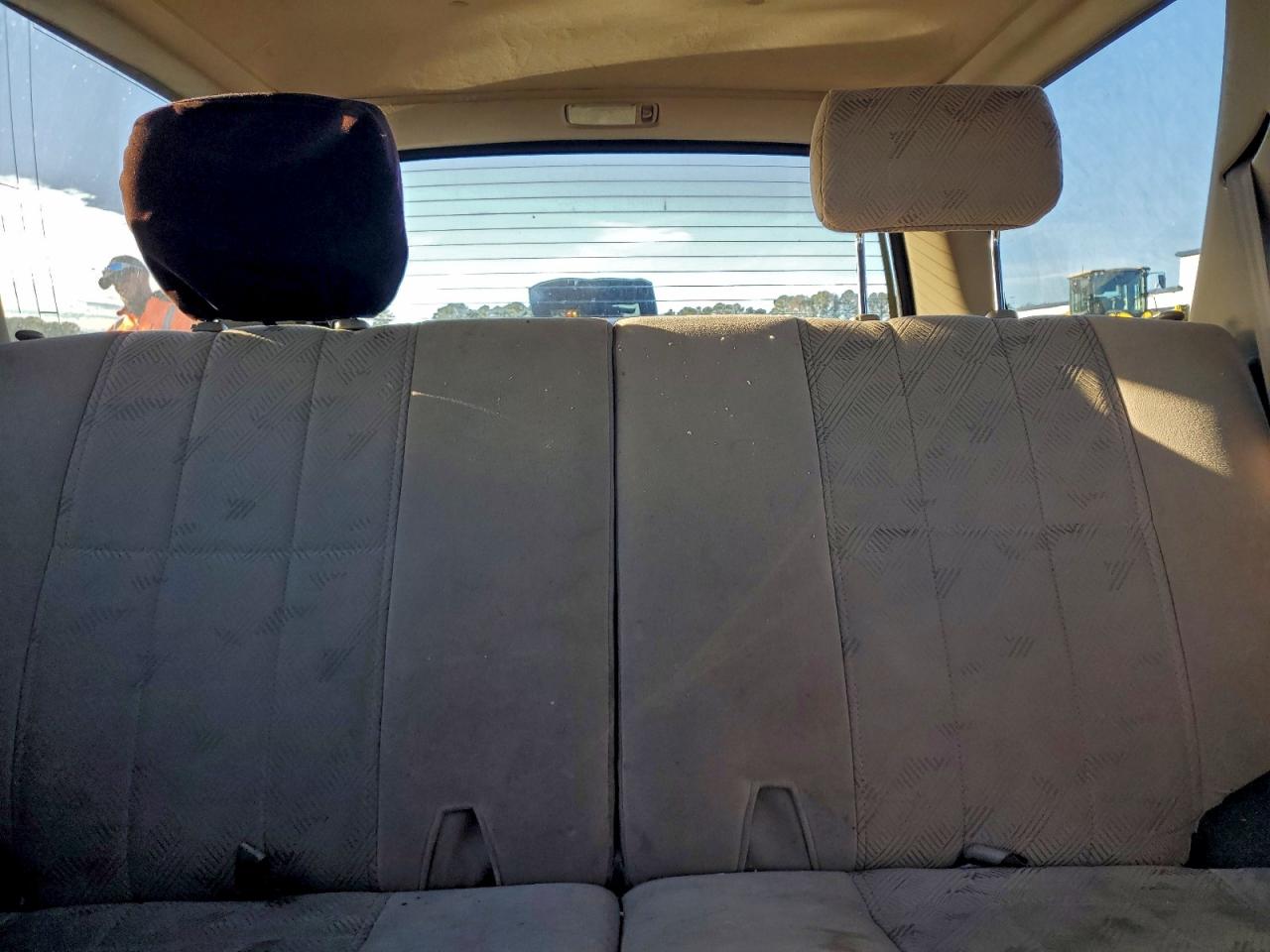2001 TOYOTA 4RUNNER SR5 photo 10