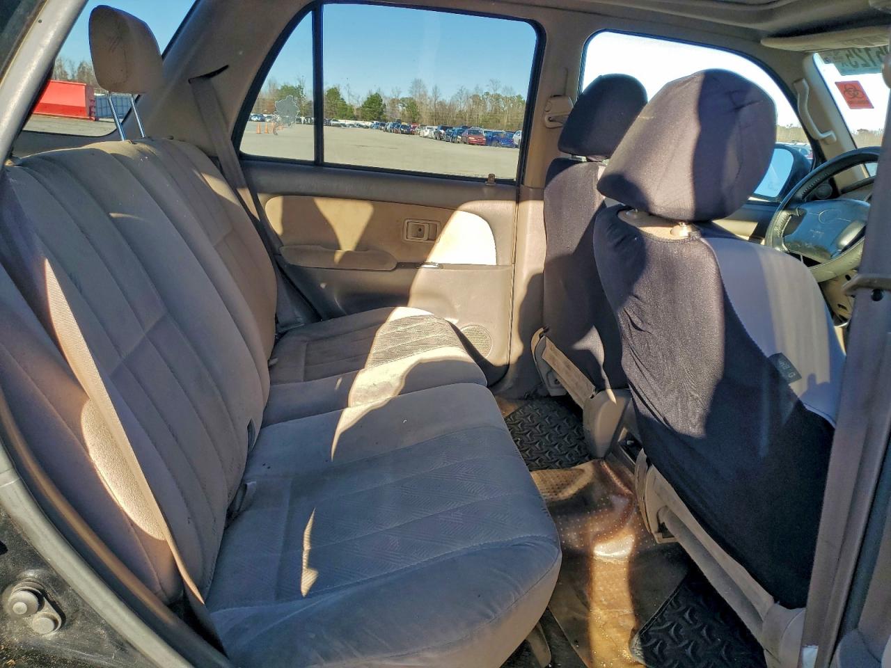 2001 TOYOTA 4RUNNER SR5 photo 11