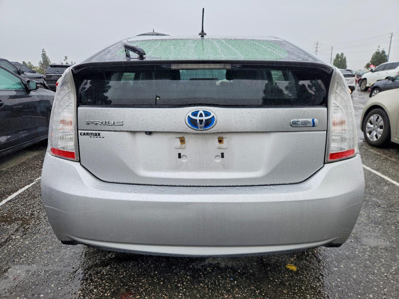 2014 TOYOTA PRIUS PLUG-IN photo 6