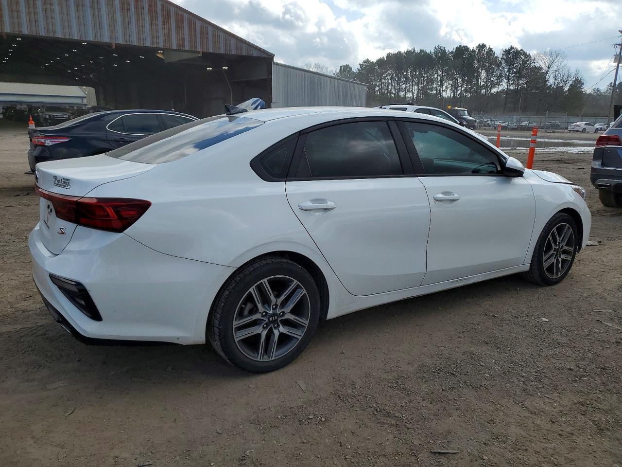 2019 KIA FORTE photo 3