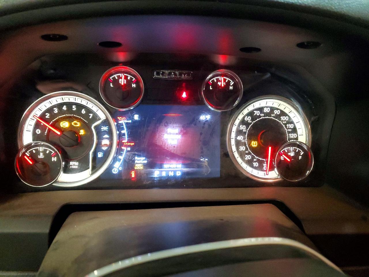 2016 RAM 1500 SLT photo 9