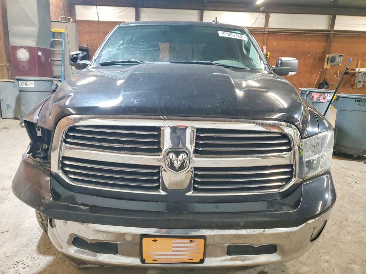 2016 RAM 1500 SLT photo 5