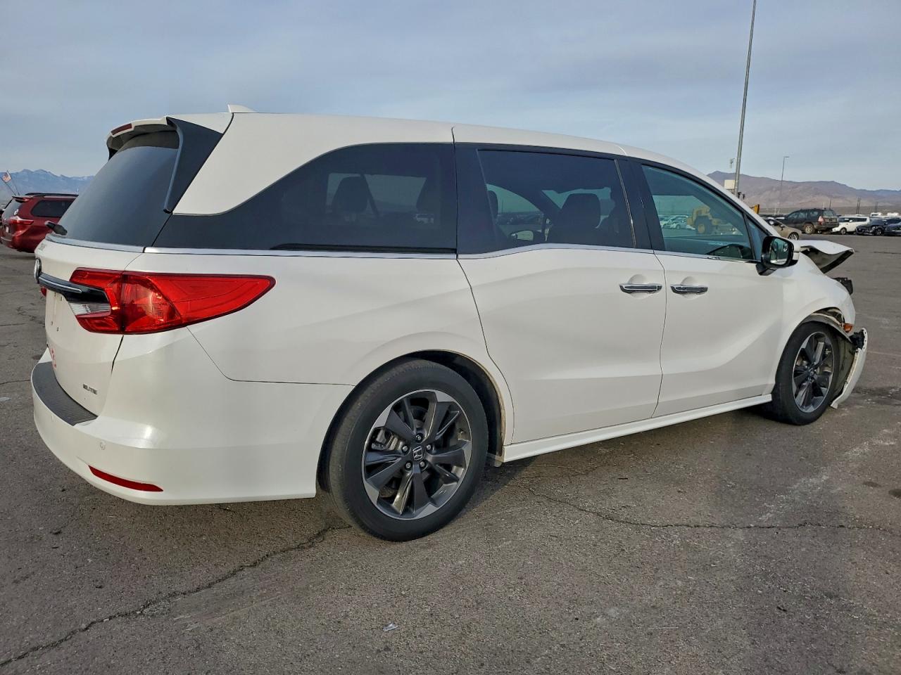 2023 HONDA ODYSSEY ELITE photo 3