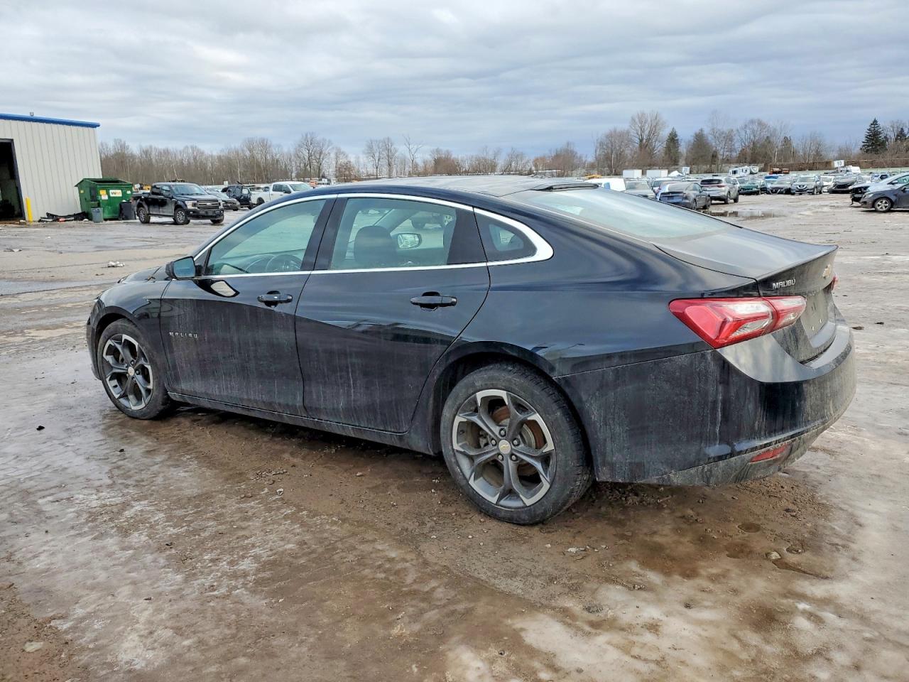 2022 CHEVROLET MALIBU LT photo 2