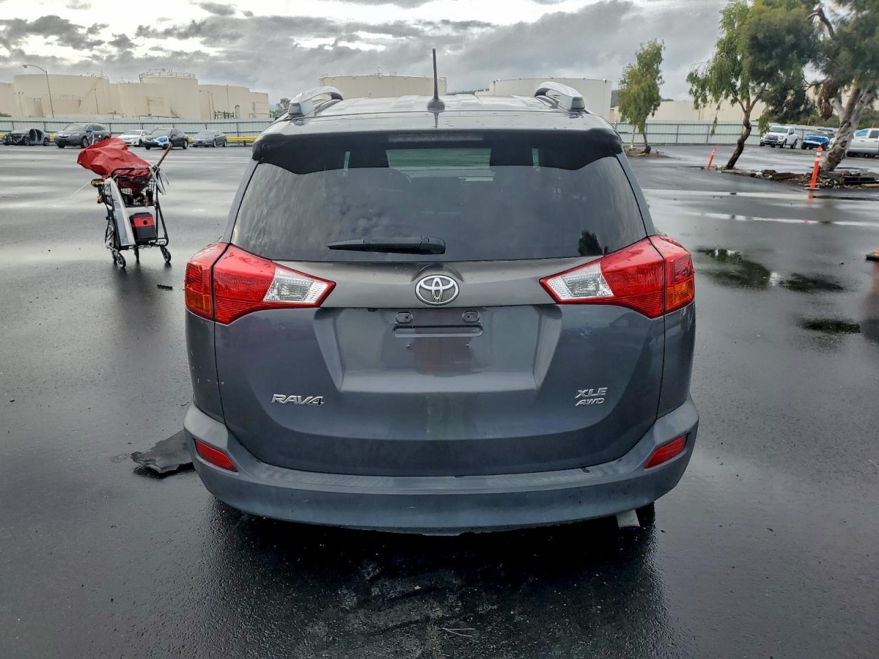 2014 TOYOTA RAV4 XLE photo 6